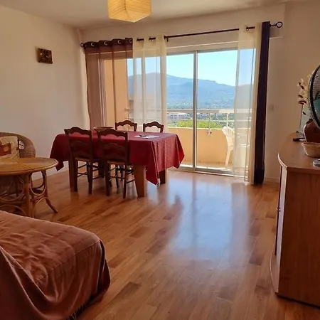 4 Pers. Proche Du Port Et Centre Apartmán *